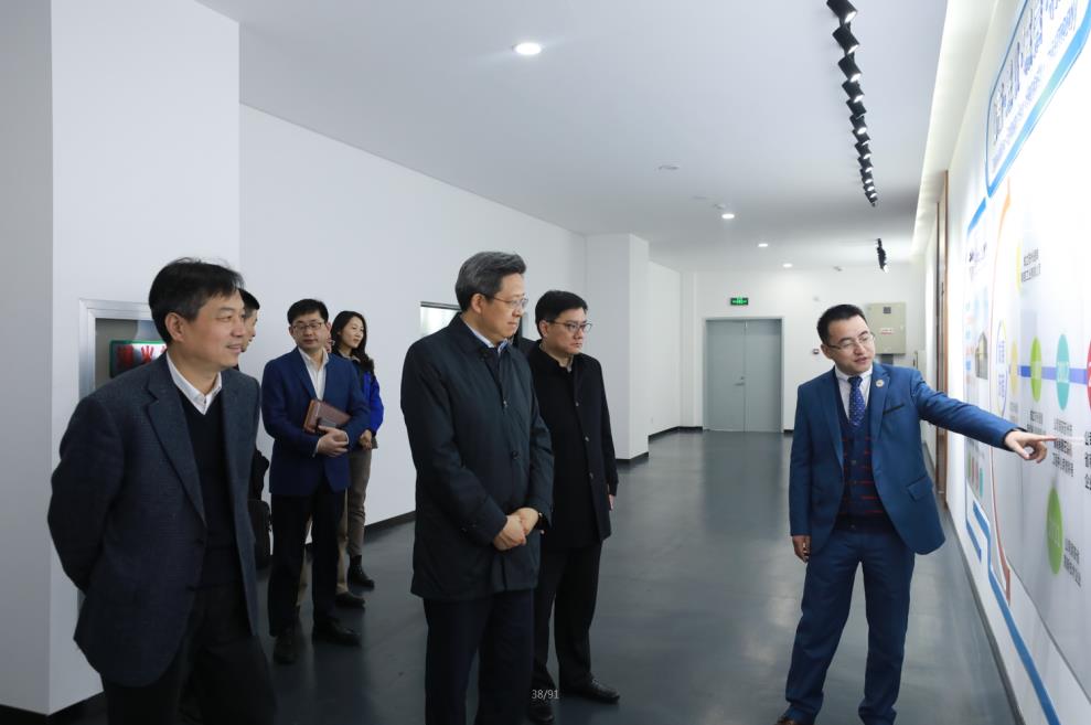 蘇州高新區(qū)黨工委書記、區(qū)長吳新明書記、王牟、黃鋒主任一行調(diào)研通錦