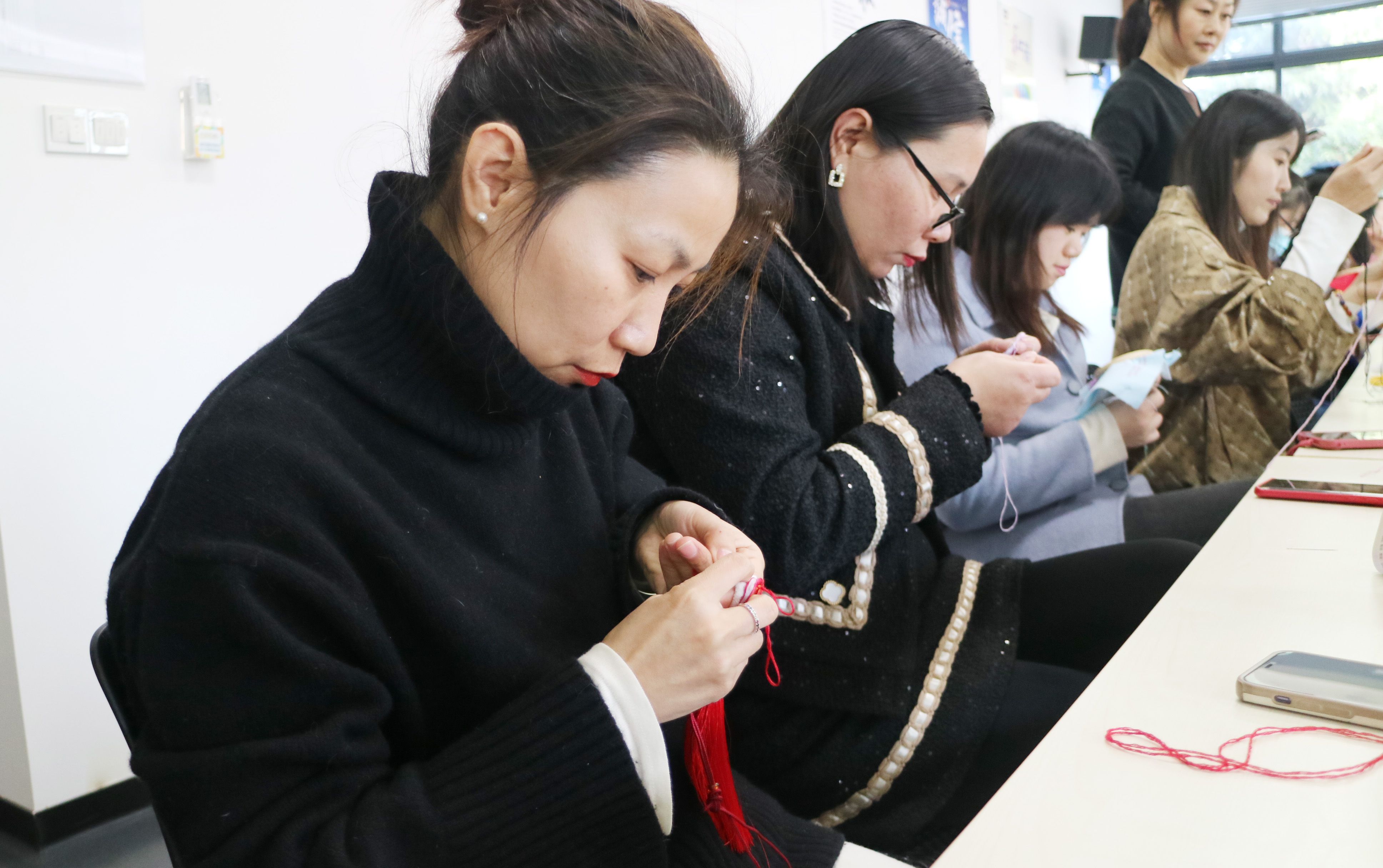女神節(jié) | 通錦開展“國民刺繡 做優(yōu)雅女人”主題活動